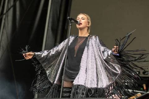 May 25, 2018 - Napa, California, U.S - SARAH BARTHEL of Phantogram during BottleRock Music Festival at Napa Valley Expo in Napa, California Napa U.S. - ZUMAs135 20180525_zap_s135_661 Copyright: xDanielxDeSloverx