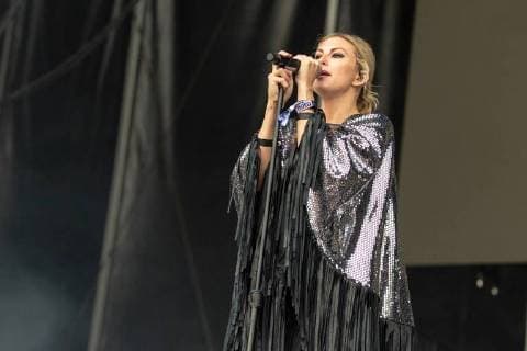 May 25, 2018 - Napa, California, U.S - SARAH BARTHEL of Phantogram during BottleRock Music Festival at Napa Valley Expo in Napa, California Napa U.S. - ZUMAs135 20180525_zap_s135_665 Copyright: xDanielxDeSloverx