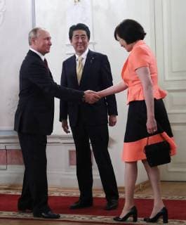 MOSCOW, RUSSIA â€“ MAY 26, 2018: Russia s President Vladimir Putin, Japan s Prime Minister Shinzo Abe and his wife Akie (L-R) at a concert marking the start of the Russia-Japan Year of Culture at the Bolshoi Theatre. Sergei Savostyanov TASS  TS0817BC