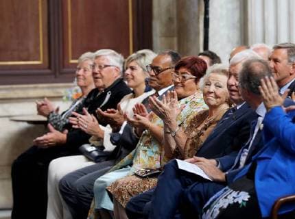 30-05-2018 Amsterdam Princess Beatrix and Princess Laurentien during the award ceremony of the silver carnation ( zilveren anjers) of the Prince Bernard culturefoundation at the royal palace in Amsterdam. The silver carnation is annually awarded to individuals who voluntarily worked for culture and nature conservation.  Copyright: xPPEx