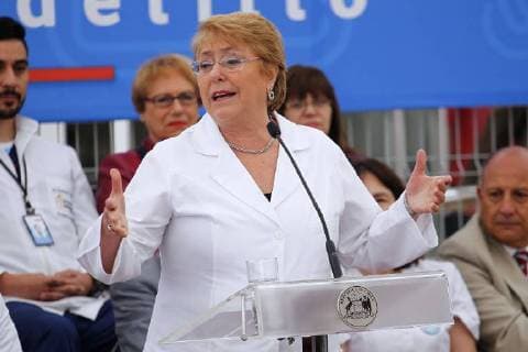 Valparaiso, 01 diciembre 2017. La Presidenta de la Republica, Michelle Bachelet, inaugura el nuevo Centro de Salud Familiar (Cesfam) el Rodelillo, que beneficiar‡ a 20 mil personas en la comuna de Valparaiso. Sebastian Cisternas Aton Chile, Valparaiso Chile Aton_323875 *** Valparaiso 01 December 2017 The President of the Republic Michelle Bachelet inaugurates the new Center for Family Health Cesfam el Rodelillo that will benefit 20 thousand people in the commune of Valparaiso Sebastian Cisternas Aton Chile Valparaiso Chile Aton 323875  Copyright: SEBASTIANxCISTERNAS ATONxCHILE.