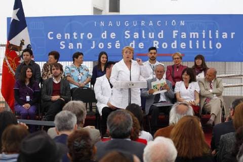 Valparaiso, 01 diciembre 2017. La Presidenta de la Republica, Michelle Bachelet, inaugura el nuevo Centro de Salud Familiar (Cesfam) el Rodelillo, que beneficiar‡ a 20 mil personas en la comuna de Valparaiso. Sebastian Cisternas Aton Chile, Valparaiso Chile Aton_323877 *** Valparaiso 01 December 2017 The President of the Republic Michelle Bachelet inaugurates the new Cesfam el Rodelillo Family Health Center that will benefit 20 thousand people in the commune of Valparaiso Sebastian Cisternas Aton Chile Valparaiso Chile Aton 323877  Copyright: SEBASTIANxCISTERNAS ATONxCHILE.
