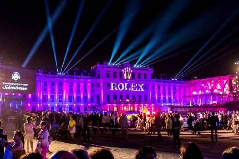 Wien 31.05.2018, Schoenbrunn er Schlosspark, Wien, AUT, Sommernachtskonzert der Wiener Philharmoniker, im Bild Rolex Werbung am Schloss Schoenbrunn An advertisement of Rolex on the Schoenbrunn Palace during the summer night s concert of the Vienna Philharmonic Orchestra at the Schoenbrunn er Schloss Park, Vienna, Austria on 2018 05 31,
