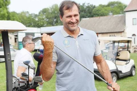 Lars Riedel während eines Golfturniers in Mühlberg