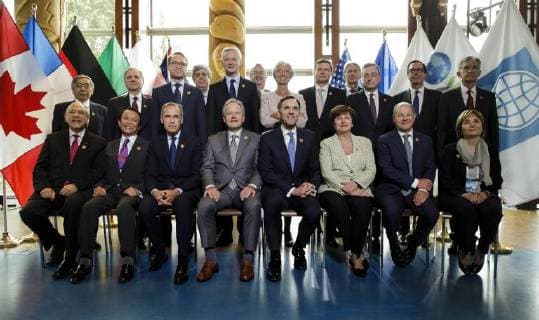 News Themen der Woche KW22 Familienfoto mit Bundesfinanzminister Olaf Scholz (2.v.r. vorne), SPD, beim G7 Treffen der Finanzminister und Notenbankgouverneure in Whistler, Kanada. 01.06.2018, Whistler Kanada *** Family photo with Federal Finance Minister Olaf Scholz 2 v r front SPD at G7 Meeting of finance ministers and central bank governors in Whistler Canada 01 06 2018 Whistler Canada Copyright: xThomasxKoehler photothek.netx