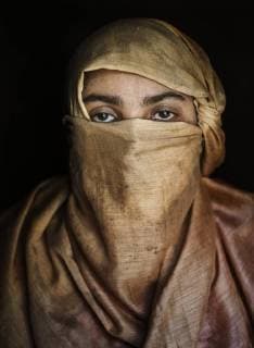 News Themen der Woche KW22 News Bilder des Tages Jun 2, 2018 - Cox s Bazar, Bangladesh - In Kutupalong refugee camp, Shyeda K., 38, of of Buchidung in Rahkine state, was raped by members of the Burmese army who used sexual violence as a tool of oppression. She met Pope Francis last year on his visit to Bangladesh and asked him to work for peace and justice on the behalf of the Rohingya people. She still hopes to return to Burma and reclaim her home. On June 2, 2018, in the Rohingya camps south of Cox s Bazar, preparations are made in anticipation of the heavy rains of the monsoon season. Cox s Bazar Bangladesh - ZUMAt130 20180602_shr_t130_086 Copyright: xRichardxTsong-Taatariix