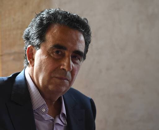 Architektur von Santiago Calatrava Spanish architect Santiago Calatrava is seen in the Stone Bell House, Prague, Czech Republic, on June 6, 2018, during introducing of the exhibition named Santiago Calatrava: Art and Architecture showing Calatrava s creation. (CTKxPhoto MichalxKrumphanzl) CTKPhotoP201806060729201  kru 1
