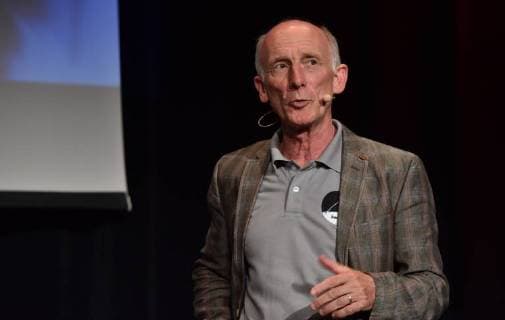 Der Astronaut Gerhard Thiele liest und diskutiert am 06.06.2018 in Köln auf der 6. phil.cologne, dem grössten deutschen Philosophie Festival . *** The astronaut Gerhard Thiele will be reading and discussing on 06.06.2018 in Cologne at the 6th phil cologne the biggest German Philosophy Festival