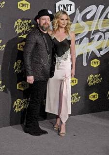 June 6, 2018 - Nashville, TN, U.S. - 06 June 2018 - Nashville, Tennessee - Kristian Bush, Jennifer Nettles, Sugarland. 2018 CMT Music Awards held at Bridgestone Arena. Photo Credit: Laura Farr AdMedia Nashville U.S. - ZUMAa123 20180606_zaa_a123_470 Copyright: xLauraxFarrAdmediax