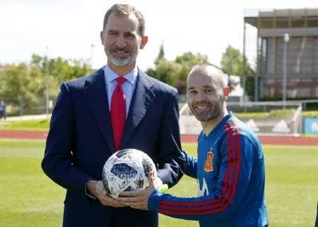 June 7 2018 Madrid Spain King Felipe VI of Spain meets with Spain Football at the City of Soccer in Las Rozas as they prepare for the World Cup in Russia King Felipe VI visits the National Team in Las Rozas before leaving for the World Cup in Russia Andres Iniesta