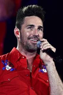 June 8, 2018 - Nashville, Tennessee, U.S. - 07 June 2018 - Nashville, Tennessee - Jake Owen. 2018 CMA Music Festival Nightly Concert held at Nissan Stadium. Photo Credit: Dara-Michelle AdMedia Nashville U.S. - ZUMAa123 20180608_zaa_a123_370 Copyright: xDara-MichelleAdmediax