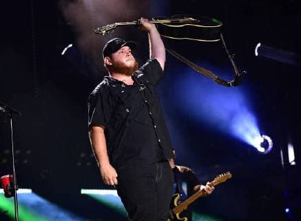 June 8, 2018 - Nashville, Tennessee, U.S. - 08 June 2018 - Nashville, Tennessee - Luke Combs. 2018 CMA Fest Nightly Concert held at Nissan Stadium. Photo Credit: AdMedia Nashville U.S. - ZUMAa123 20180608_zaa_a123_449 Copyright: xLauraxFarrx