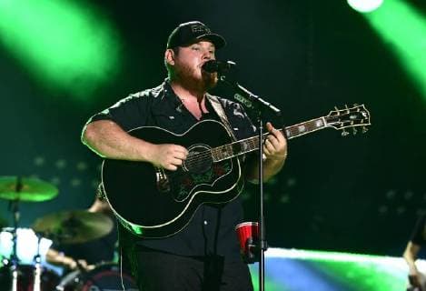 June 8, 2018 - Nashville, Tennessee, U.S. - 08 June 2018 - Nashville, Tennessee - Luke Combs. 2018 CMA Fest Nightly Concert held at Nissan Stadium. Photo Credit: AdMedia Nashville U.S. - ZUMAa123 20180608_zaa_a123_496 Copyright: xLauraxFarrx