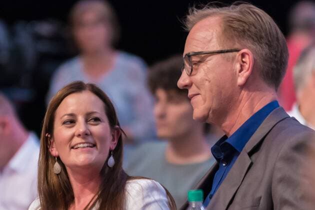 v.li.: Janine Wissler, MdL, Fraktionsvorsitzende im Hessischen Landtag; Dietmar Bartsch, MdB, Vorsitzender der Linksfraktion im Deutschen Bundestag, Politik, News, Parteitag Die Linke in Leipzig,
