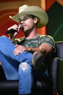 June 9, 2018 - Nashville, Tennessee, U.S. - 09 June 2018 - Nashville, Tennessee - Dustin Lynch. 2018 CMA Fest Infinity Fan Fair X held at Music City Center. Photo Credit: AdMedia Nashville U.S. - ZUMAa123 20180609_zaa_a123_054 Copyright: xLauraxFarrx