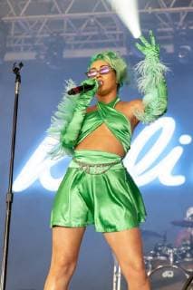 June 9, 2018 - Manchester, Tennessee, U.S - KALI UCHIS during Bonnaroo Music Festival 2018 in Manchester, Tennessee Manchester U.S. - ZUMAs135 20180609_zap_s135_644 Copyright: xDanielxDeSloverx