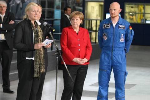 May 18, 2016 - Cologne, Germany - PASCALE EHRENFREUND,German Chancellor ANGELA MERKEL and Astronaut ALEXANDER GERST during the visit of the European Astronaut training centre: Cologne Germany  - ZUMA 20160518_mda_b232_380 Copyright: xMaikxBoenischx