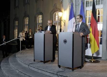 Treffen der Aussenminister des Normandie-Formates Deutschland-Frankreich-Russland-Ukraine in Berlin. Bundesaussenminister Heiko Maas, SPD, und der Aussenminister von Frankreich, Jean-Yves Le Drian bei einer Pressekonferenz 11.06.2018 Berlin Deutschland *** Federal Foreign Minister Heiko Maas SPD and Foreign Minister Jean Yves Le Drian at a press conference 11 06 2018 Berlin Germany Copyright: xThomasxImo photothek.netx