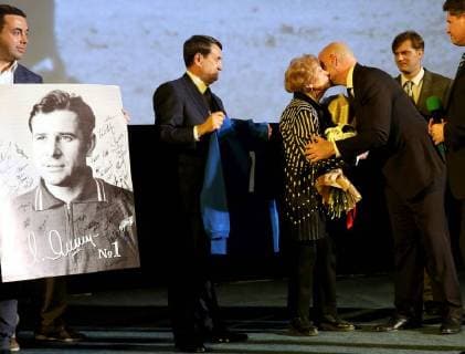 MOSCOW, RUSSIA â€“ JUNE 13, 2018: FIFA President Gianni Infantino (2nd R), Yashin s widow Valentina (C), and Russian President Vladimir Putin s aide Igor Levitin (L) at the premiere of Svetlana Kharchevina s film Lev Yashin No 1 , a documentary about Soviet football goalkeeper Lev Yashin. Alexander Shcherbak TASS  TS083ECF
