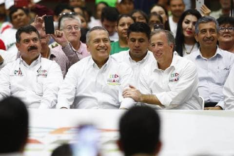 June 14, 2018 - EUM20180614POL23.JPG.CIUDAD OBREGON, Son.- Election Elecciones-Meade.- El candidato de la coalicion Todos por Mexico, Jose Antonio Meade, acompanado de Manlio Fabio Beltrones, durante un acto de campana con simpatizantes, durante su visita al estado de Sonora, el jueves 14 de junio de 2018. Foto: Agencia EL UNIVERSAL Yadin Xolalpa RCC.  - ZUMAu78_ 20180614_zaf_u78_635 Copyright: xYadinxXolalpaxElxUniversalx
