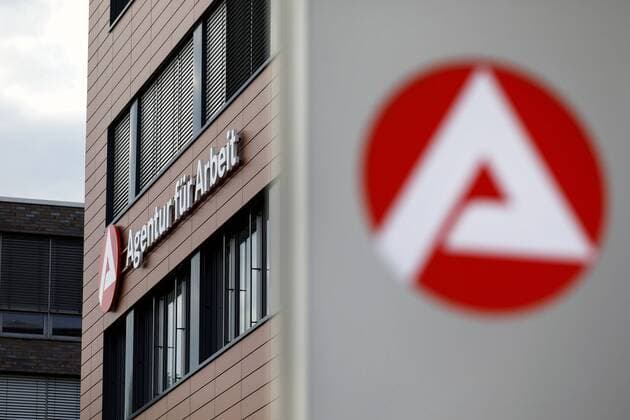 Arge-Logo an der Agentur für Arbeit in Ossendorf. Köln, 14.06.2018 *** Arge logo at the agency for work in Ossendorf Cologne 14 06 2018 Foto:xC.xHardtx xFuturexImage