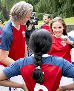 18-06-2018 Norway Prince Haakon and Princess Mette Marit and Princess Ingrid Alexandra and Prince Sverre Magnus during the friendship football match between Team Skaugum and Nordstrand Allsport at Skaugum Stadium.  Copyright: xPPEx