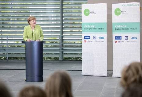 Bundeskanzlerin Angela Merkel, CDU, im Rahmen einer Preisverleihung an die Sieger des Wettbewerbes startsozial 2017 2018 im Bundeskanzleramt in Berlin. 20.06.2018. Berlin Deutschland Copyright: xFelixxZahnx
