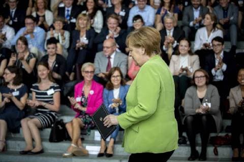 Bundeskanzlerin Angela Merkel, CDU, im Rahmen einer Preisverleihung an die Sieger des Wettbewerbes startsozial 2017 2018 im Bundeskanzleramt in Berlin. 20.06.2018. Berlin Deutschland Copyright: xFelixxZahnx