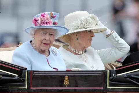 20.06.2018, Royal Ascot, Windsor, GBR, GROSSBRITANNIEN - Portrait of HRH Queen Elizabeth the Second (left) and Princess Alexandra. Ascot racecourse. (Queen Elisabeth, Queen Elizabeth, Queen Elizabeth the Second, Portrait, Portraet, Koenigin Elisabeth, Royals, Prinzessin Alexandra, Lady Ogilvy, Porträt) 180620D544ROYAL_ASCOT.JPG *** 20 06 2018 Royal Ascot Windsor GBR UK Portrait of HRH Queen Elizabeth the Second left and Princess Alexandra Ascot racecourse Queen Elisabeth Queen Elizabeth Queen the Second Portrait Portraits Queen Elisabeth Royals Princess Alexandra Lady Ogilvy Portrait 180620D544ROYAL ASCOT JPG
