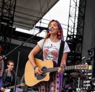 June 22, 2018 - Chicago, Illinois, U.S - NAOMI COOKE of Runaway June during Country LakeShake Music Festival at Huntington Bank Pavilion at Northerly Island in Chicago, Illinois Chicago U.S. - ZUMAs135 20180622_zap_s135_508 Copyright: xDanielxDeSloverx