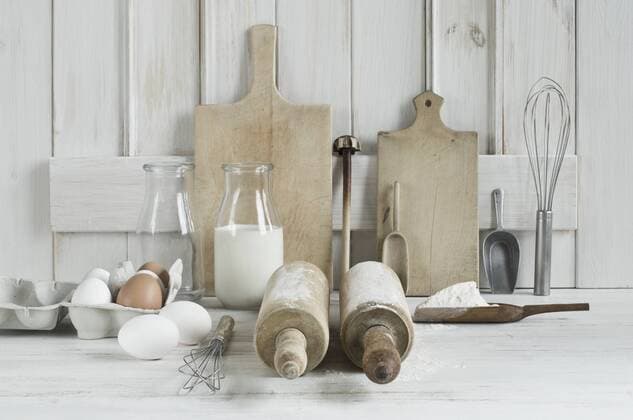 Kitchen utensils, rolling pin, wire whisk, shovel, chopping board, eggs, flour and milk  ASF06180