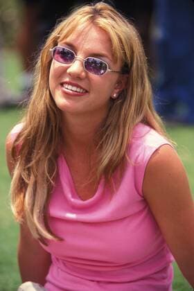 Orlando, FL -JUNE 15: Pop Singer Britney Spears Poses at Walt Disney World June 15, 1999 in Orlando FL. Copyright: xmpi04 MediaPunchx