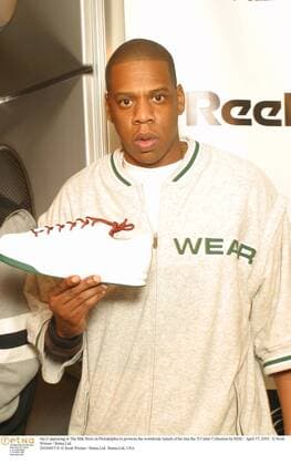 Jay-Z appearing at The Rbk Store in Philadelphia to promote the worldwide launch of his line the S Carter Collection by RBK. April 17, 2003. © Scott Weiner MediaPunch. Copyright: xScottxWeinerx MediaPunchx