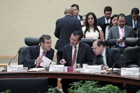 July 1, 2018 - EUM20180701POL29.JPG .CIUDAD DE MEXICO. ElectionsElecciones-INE.- Sesion extraordinaria que se lleva a cabo en las instalaciones del Instituto Nacional Electoral, en el marco del proceso electoral de este domingo 1 de julio de 2018. En la imagen Lorenzo Cordova, consejero presidente del INE; Edmundo Jacobo Molina, secretario ejecutivo; y Marco Antonio Banos, consejero electoral. Foto: Agencia EL UNIVERSALAlejandra LeyvaEELG  - ZUMAu78_ 20180701_zaf_u78_038 Copyright: xElxUniversalx