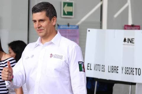 July 1, 2018 - EUM20180701POL32.JPG .CIUDAD DE MEXICO. ElectionsElecciones-2018.- Hector Marcos Diaz Santana, titular de la Fiscalia Especializada para la Atencion de Delitos Electorales (FEPADE), emite su voto al sur de la capital del pais. Foto: Agencia EL UNIVERSALCarlos MejiaEELG  - ZUMAu78_ 20180701_zaf_u78_041 Copyright: xElxUniversalx