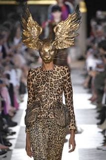 Entertainment Themen der Woche KW26 Entertainment-Bilder des Tages Paris Fashion Week. Défilé Haute Couture Automne-Hiver 2018 19. Schiaparelli. Paris Fashion Week. Haute Couture Fall-Winter Runway 2018 19. Schiaparelli. ***Editorial use only*** 228100 2018-07-02 Paris France  Copyright: xGuyxMarineaux STAR_228100_003