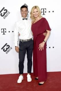 Giliardi de Camargo und Veronica Ferres bei der 19. Verleihung des 13th Street Shocking Short Award 2018 auf dem 36. Filmfest München 2018 in der Alten Akademie. München, 04.07.2018