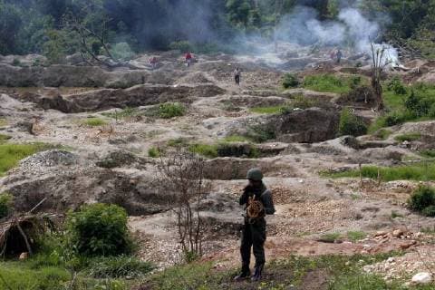 April 30, 2018 - Tocuyito, Carabobo, Venezuela - May 03, 2018. Military officers, members of the golden lightning operation, consisting in its entirety by 1200 men make a tour of the El Torito mine, where gold prospectors caused destruction of trees and in general a great damage of ecological impact, in the Libertador municipality of the Carabobo state. Photo: Tocuyito Venezuela - ZUMAhe3_ 20180430_zbp_he3_006 Copyright: xJuanxCarlosxHernandezx
