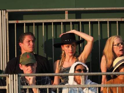 LONDON, ENGLAND - JULY 06: Amber Heard and new her beau 31 year old Vito Schnabel (Heidi Klum s ex Boyfriend)snuggle and stare at each other as they attend day five of the Wimbledon Tennis Championships at the All England Lawn Tennis and Croquet Club on July 6, 2018 in London, England..People: Amber Heard, Vito Schnabel London England - ZUMAs214 20180706_zba_s214_082 Copyright: xSMGx