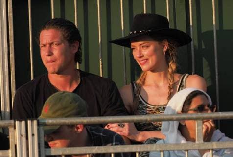 LONDON, ENGLAND - JULY 06: Amber Heard and new her beau 31 year old Vito Schnabel (Heidi Klum s ex Boyfriend)snuggle and stare at each other as they attend day five of the Wimbledon Tennis Championships at the All England Lawn Tennis and Croquet Club on July 6, 2018 in London, England..People: Amber Heard, Vito Schnabel London England - ZUMAs214 20180706_zba_s214_096 Copyright: xSMGx