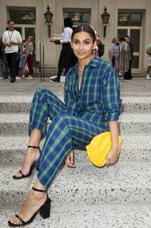 Wana Limar bei der Gruppenausstellung des Kulturformats Der Berliner Salon auf der Fashion Week Berlin Spring Summer 2019 im Kronprinzenpalais. Berlin, 06.07.2018