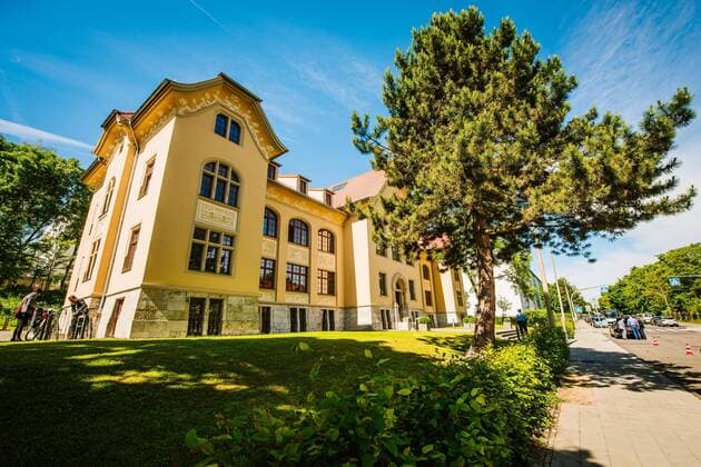 Weimar , 090617 , Das Verfassungsgericht verkündet sein Urteil zur CDU-Klage gegen das Vorschaltgesetz zur Gebietsreform Im Bild: Außenansicht , Thüringer Verfassungsgerichtshof , Gutenbergstraße 29a *** Weimar 090617 The Constitutional Court announces its judgment on the CDU lawsuit against the Vorschaltgesetz zum Gebietsreform Im Bild Exterior Thuringian Constitutional Court Gutenbergstraße 29a