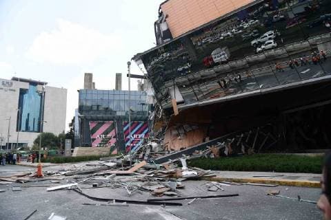 July 12, 2018 - EUM20180712ACT02.JPG.CIUDAD DE MEXICO. CollapseDerrumbe-CDMX.- 12 de julio de 2018. Aspectos del derrumbe en la Plaza Comercial Artz en Periferico, a la altura de la colonia Pedregal sur, delegacion Ãlvaro Obregon. No se reportan lesionados ni fallecidos. Foto: Agencia EL UNIVERSALFrancisco RodriguezEELG Copyright: xElxUniversalx