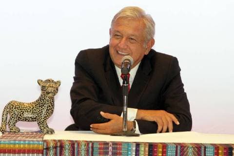 July 12, 2018 - EUM20180712NAC38.JPG.CIUDAD DE MEXICO.- Transition Transicion-AMLO.- Andres Manuel Lopez Obrador, virtual presidente de Mexico y Manuel Velasco, en conferencia al termino de la reunion que sostuvo con gobernadores de todo el pais, en el Colegio de Ingenieros Civiles, este jueves 12 de julio de 2018. Foto: Agencia EL UNIVERSAL Carlos Mejia RCC. Copyright: xCarlosxMejia ElxUniversalx