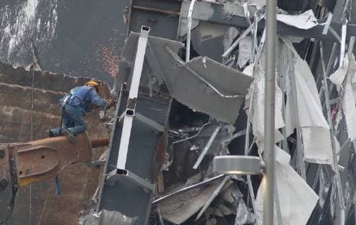 July 14, 2018 - EUM20180714SOC04.JPG.CIUDAD DE MEXICO. CollapseDerrumbe-CDMX.- 14 de julio de 2018. Inician los trabajos de mitigacion en la Plaza Artz en Periferico, a la altura de la colonia Pedregal sur, a tres dias de que se registrara un derrumbe parcial. Foto: Agencia EL UNIVERSALAriel OjedaEELG Copyright: xElxUniversalx