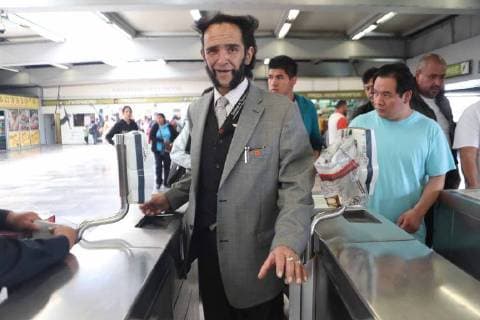 July 14, 2018 - EUM20180714SOC15.JPG.CIUDAD DE MEXICO. TransportTransporte-Metro-Wolverine.- 14 de julio de 2018. Mauricio Nares, conductor de la Linea 3 del Sistema de Transporte Colectivo (STC) Metro, considerado el Wolverine mexicano y el conductor mas amable, busca despertar la civilidad en los pasajeros. Foto: Agencia EL UNIVERSALAriel OjedaEELG Copyright: xElxUniversalx