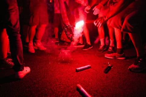 15.07.2018 - Kroatische Fussballfans feiern in München zweiten Platz der kroatischen Nationalmannschaft bei der Weltmeisterschaft in Russland. Unter anderem werden Fahnen der faschistischen Utascha Bewegung gezeigt und Parolen gerufen. Rund um die kroatische Nationalmannschaft kam es im Verlauf der Weltmeisterschaft zu zahlreichen Skandalen um faschistische Bezüge. Copyright: xMichaelxTrammerx