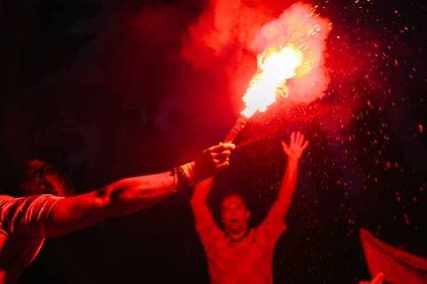 15.07.2018 - Kroatische Fussballfans feiern in München zweiten Platz der kroatischen Nationalmannschaft bei der Weltmeisterschaft in Russland. Unter anderem werden Fahnen der faschistischen Utascha Bewegung gezeigt und Parolen gerufen. Rund um die kroatische Nationalmannschaft kam es im Verlauf der Weltmeisterschaft zu zahlreichen Skandalen um faschistische Bezüge. Copyright: xMichaelxTrammerx
