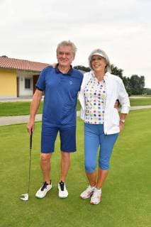 Sepp Maier mit Ehefrau Monika 31. Kaisercup 2018 Golfen Golfanlange Pinning Porsche Golf Course Charity Golftunier zu gunsten der Franz Beckenbauer Stiftung Bad Griesbach 21. Juli 2018