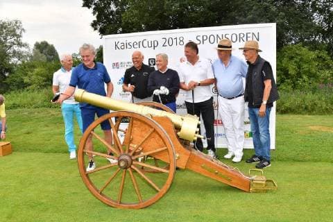 Dr. Hans-Dieter Cleven, Sepp Maier, Franz Bulle Roth, Herbert Hainer, Alois Hartl und Franz Beckenbauer 31. Kaisercup 2018 Golfen Golfanlange Pinning Porsche Golf Course Charity Golftunier zu gunsten der Franz Beckenbauer Stiftung Bad Griesbach 21. Juli 2018
